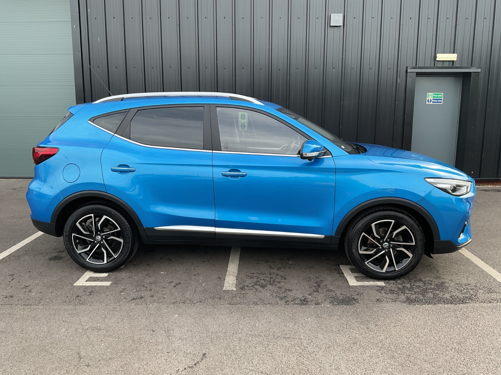MG ZS