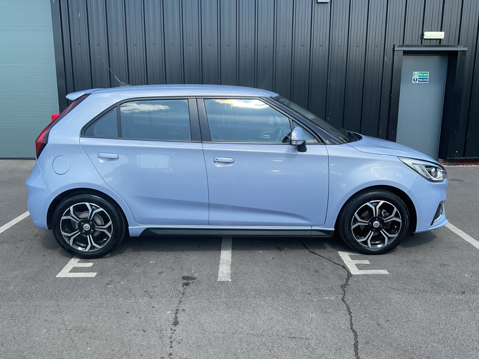 MG 3