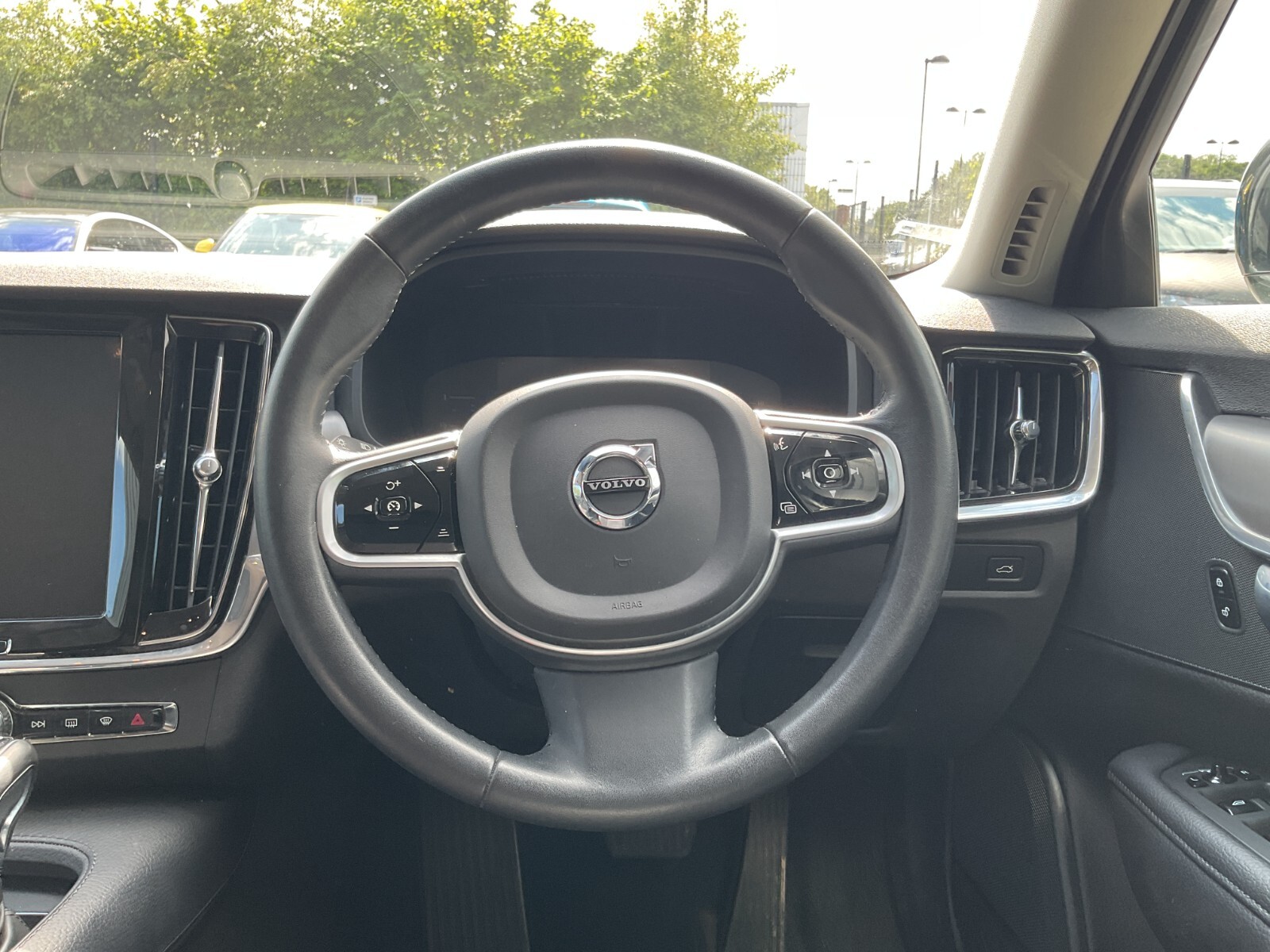 Volvo V90