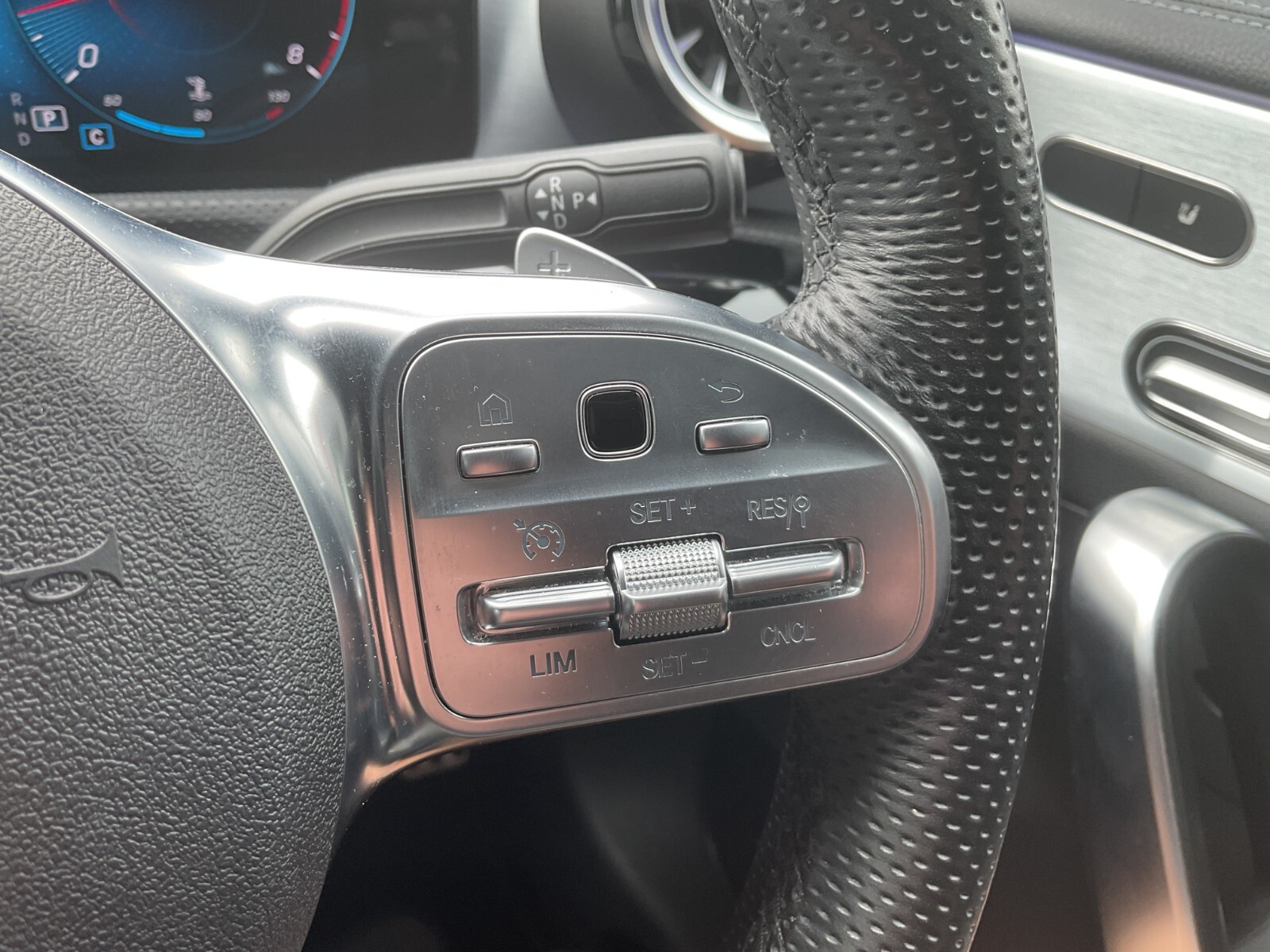 Mercedes Benz CLA