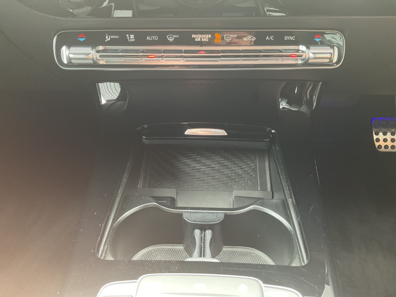 Mercedes Benz CLA