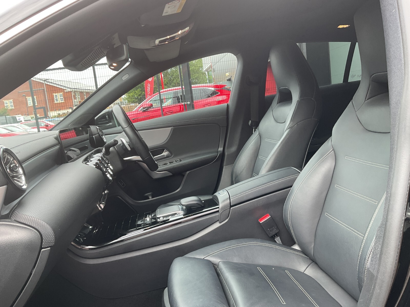 Mercedes Benz CLA