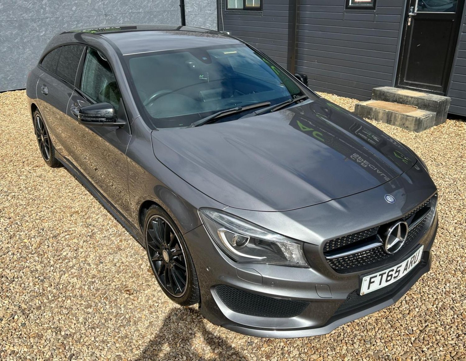 Mercedes Benz CLA