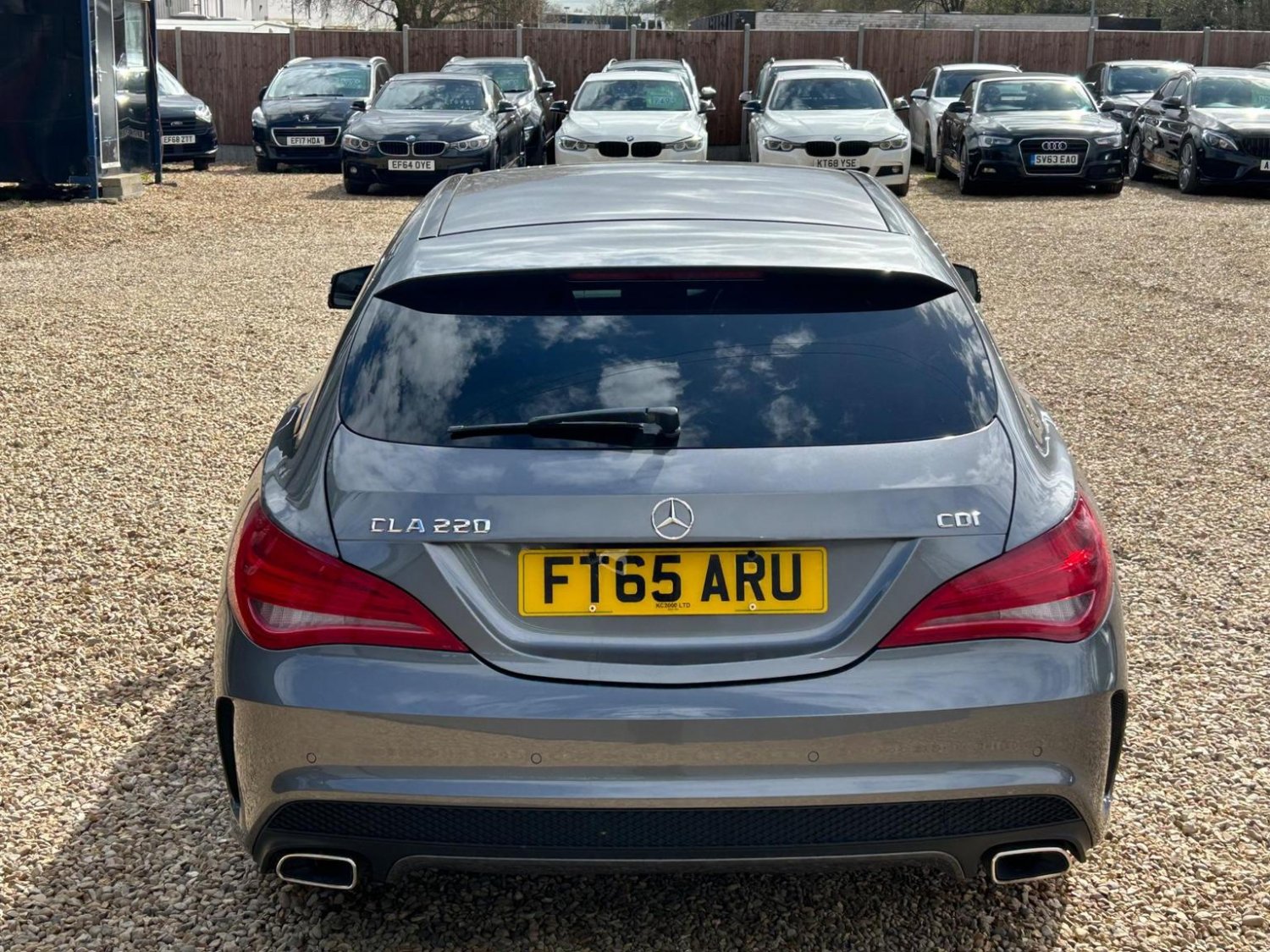 Mercedes Benz CLA