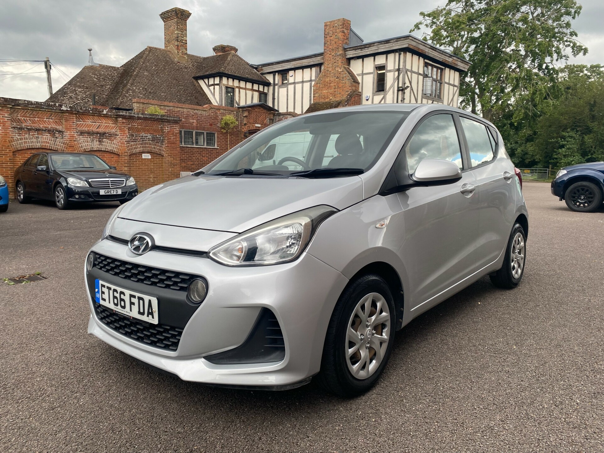 Hyundai i10