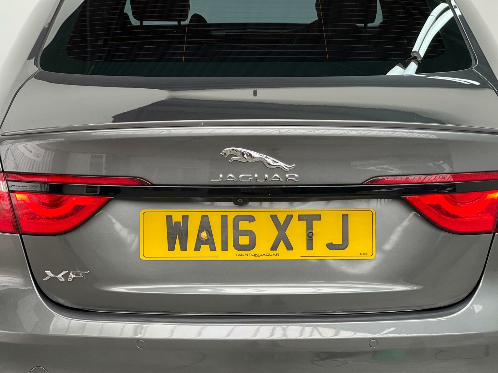 Jaguar XF