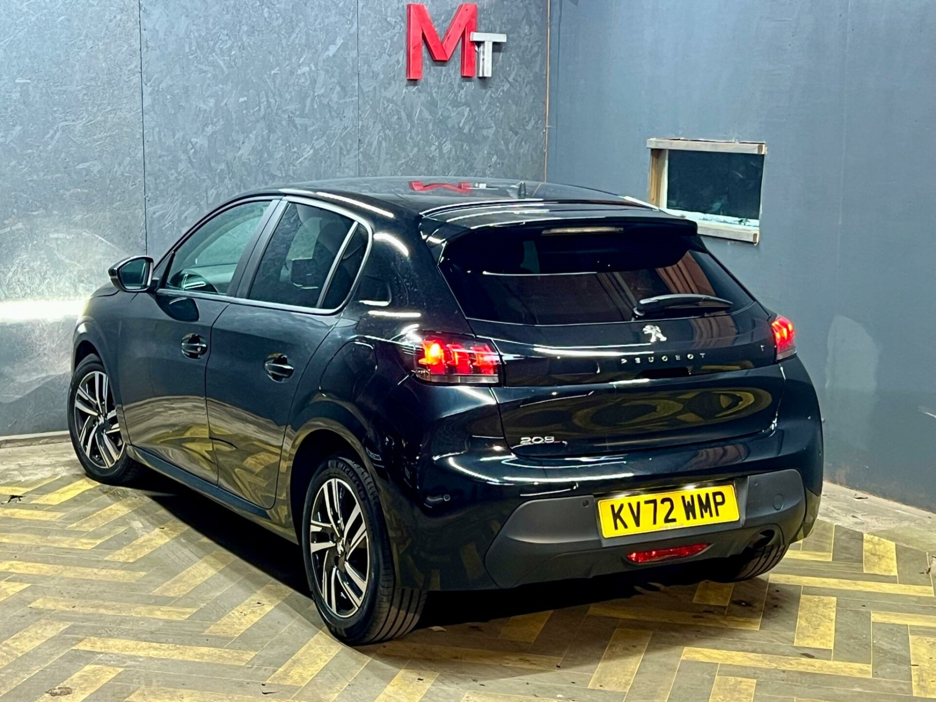 Peugeot 208
