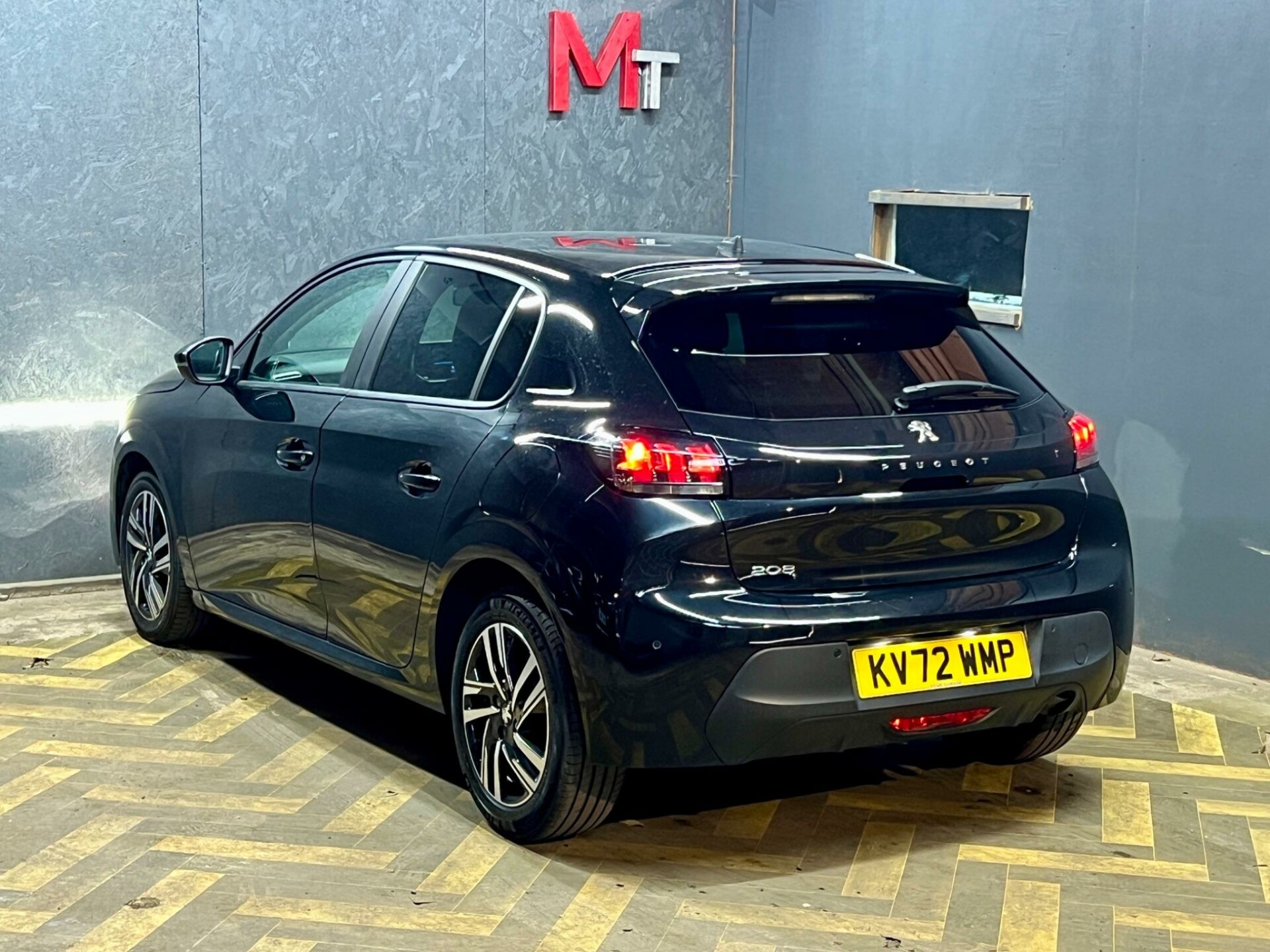Peugeot 208