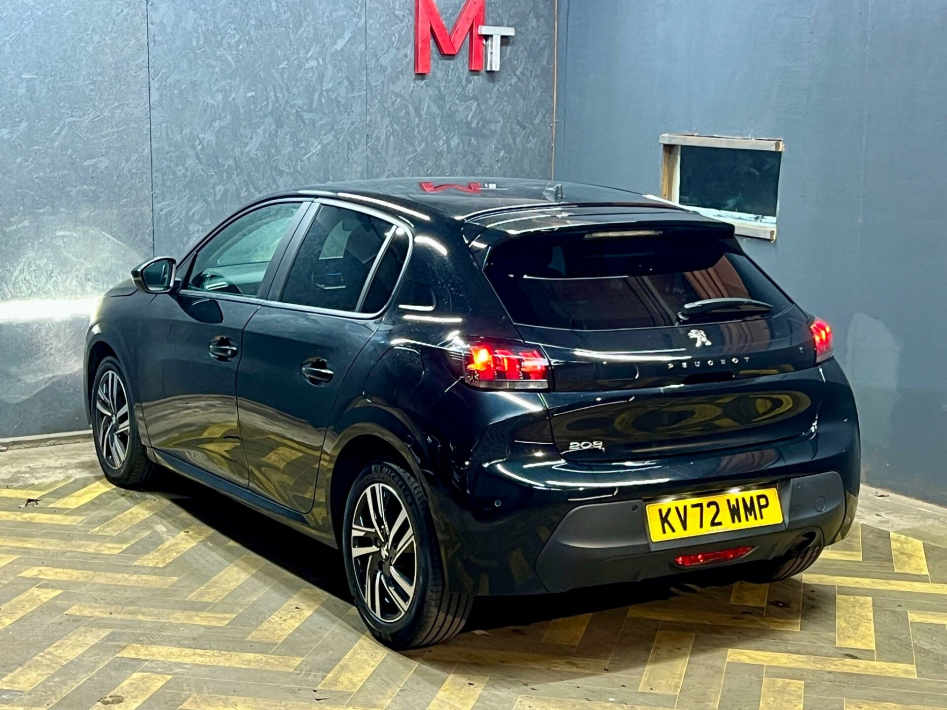 Peugeot 208