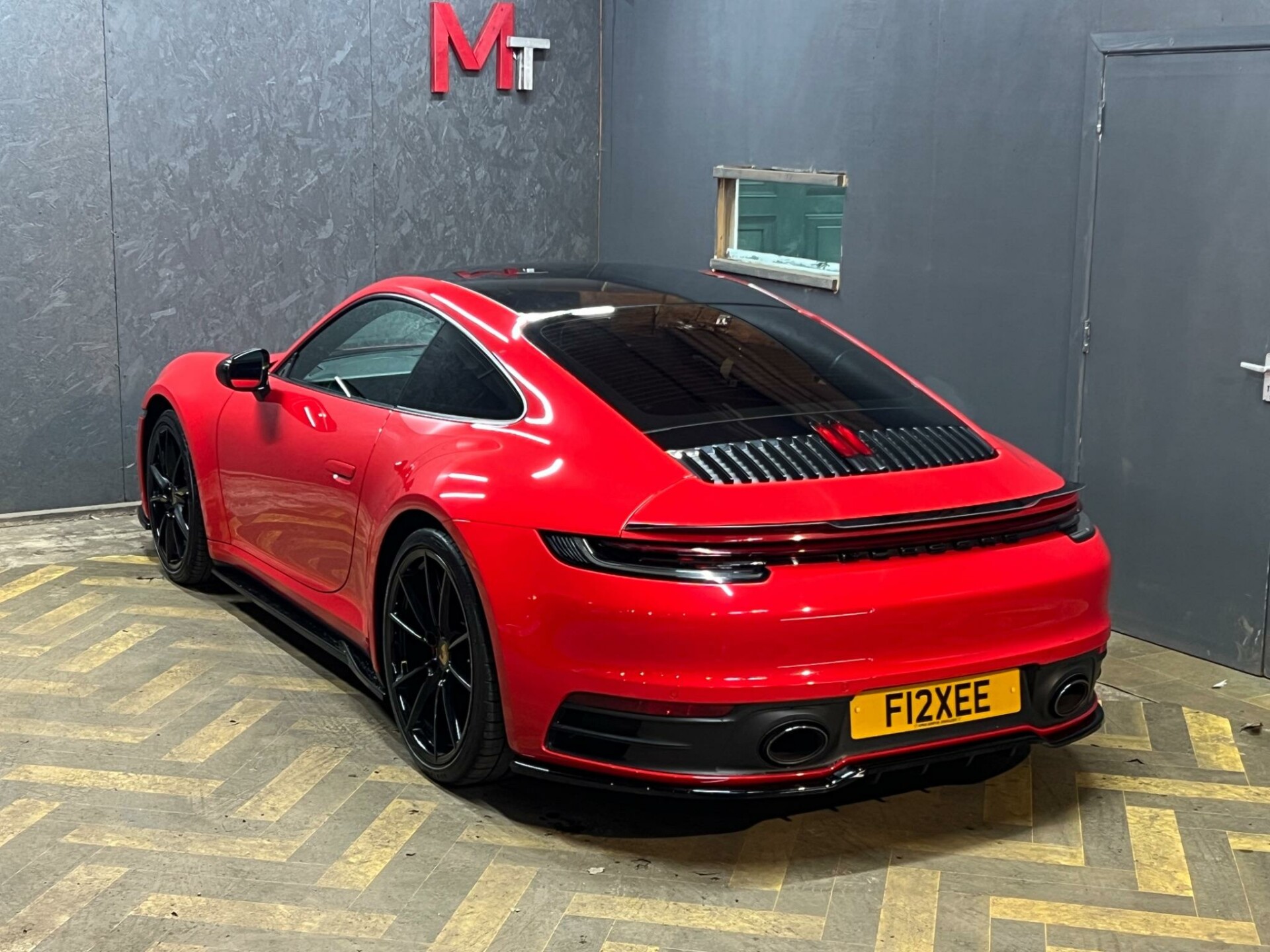 Porsche 911