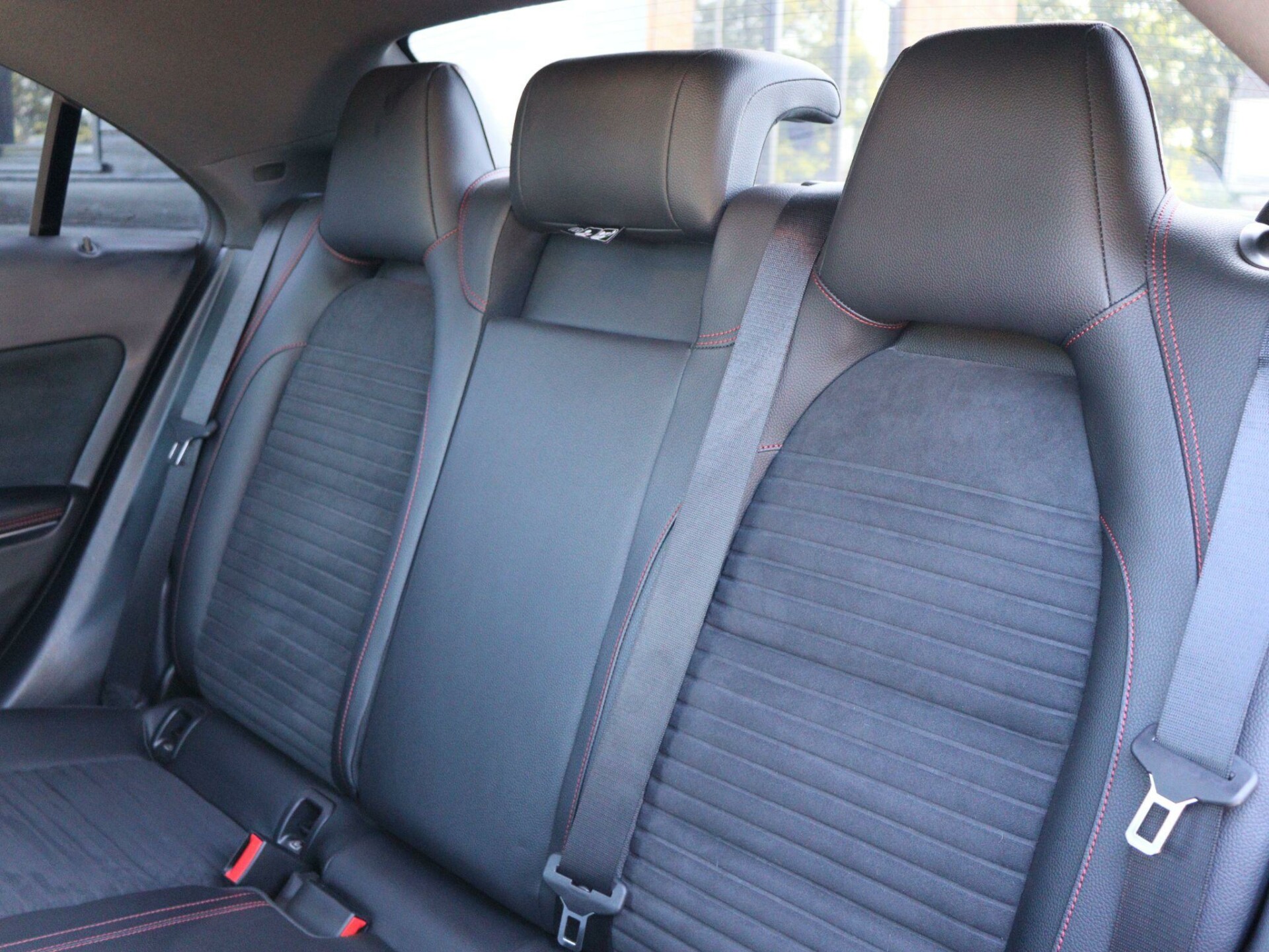Mercedes Benz CLA