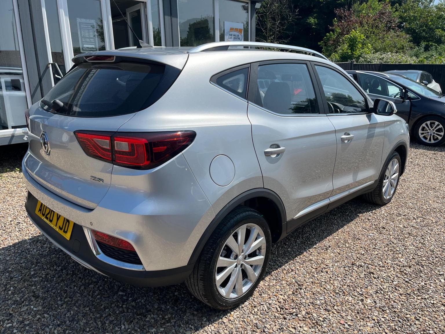 MG ZS