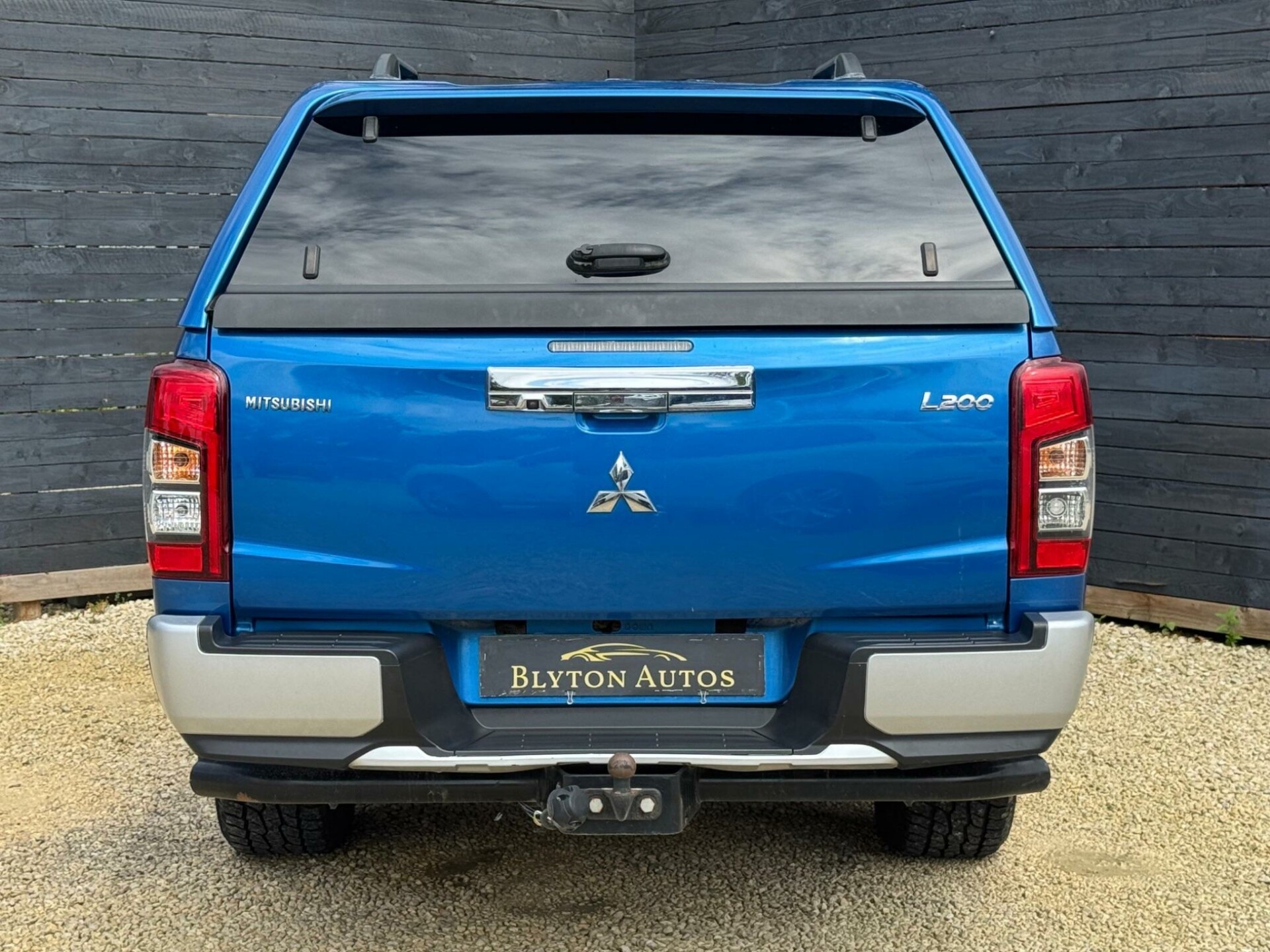 Mitsubishi L200