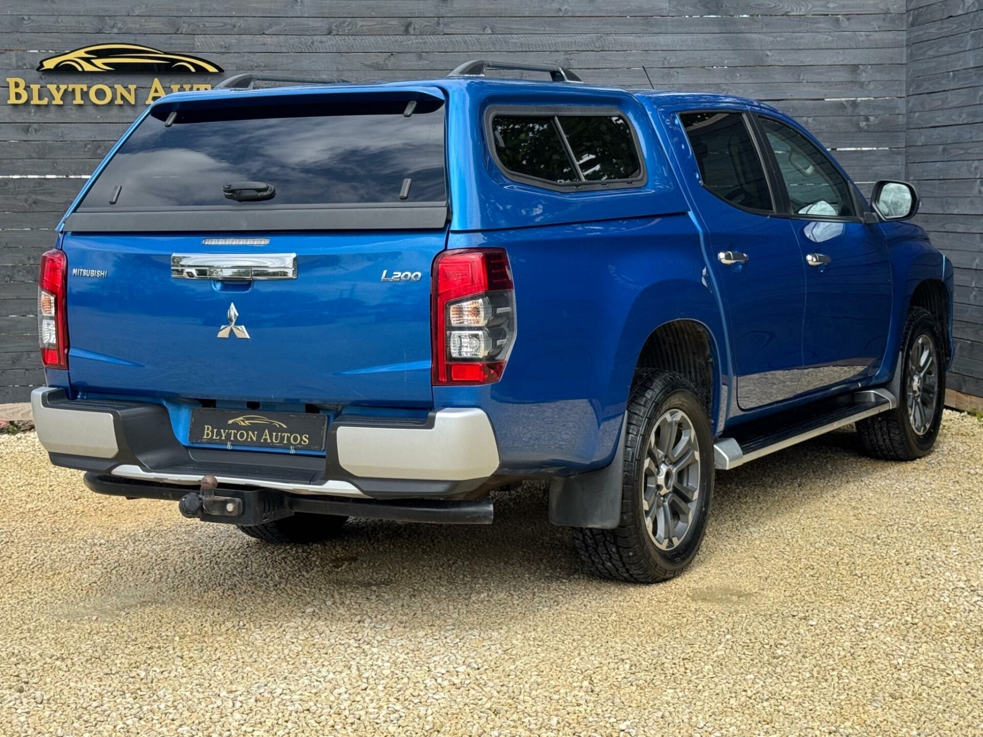 Mitsubishi L200