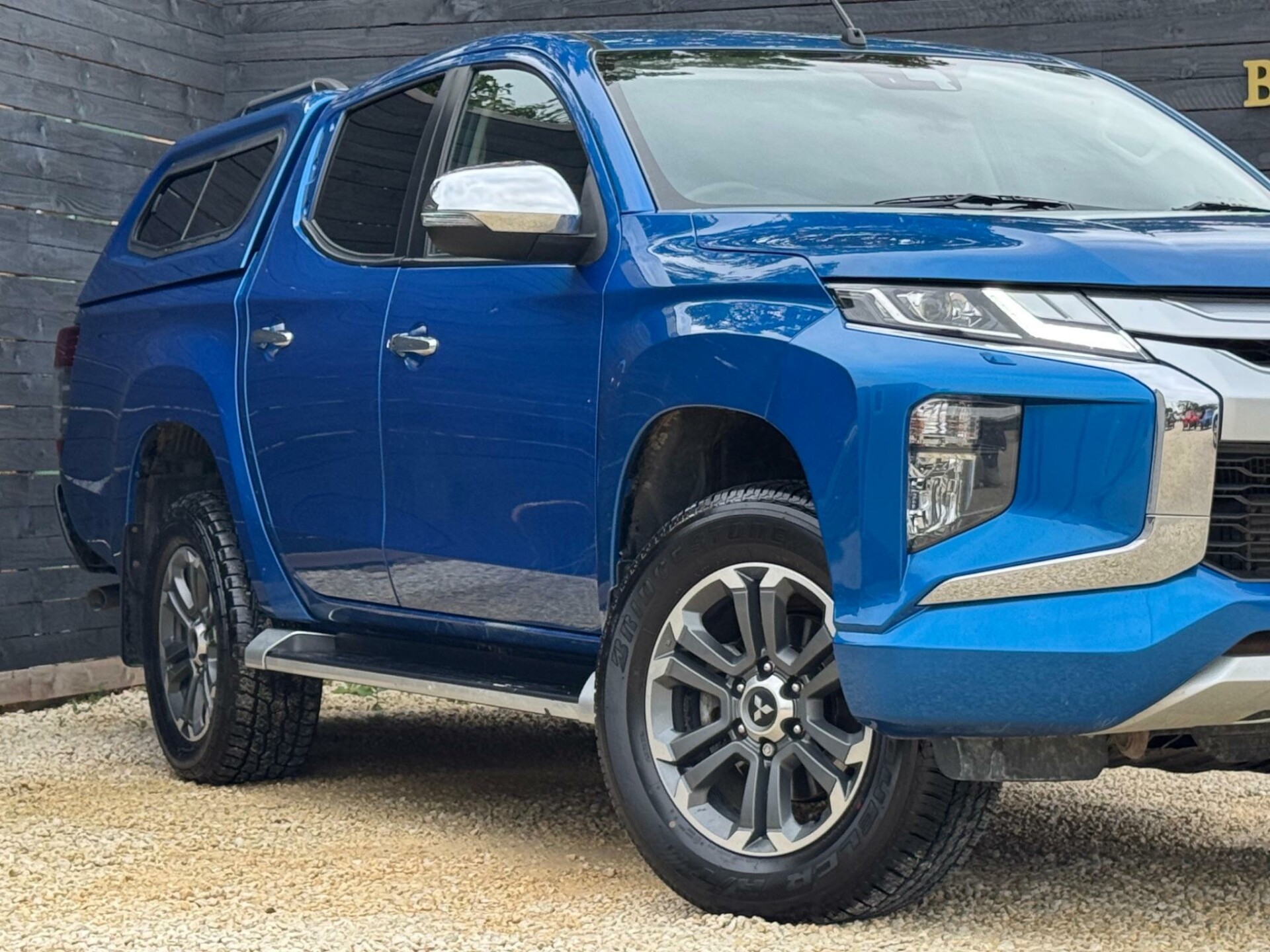 Mitsubishi L200