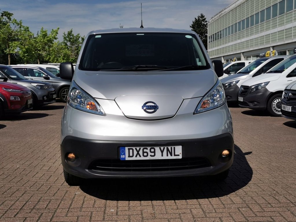 Nissan eNV200