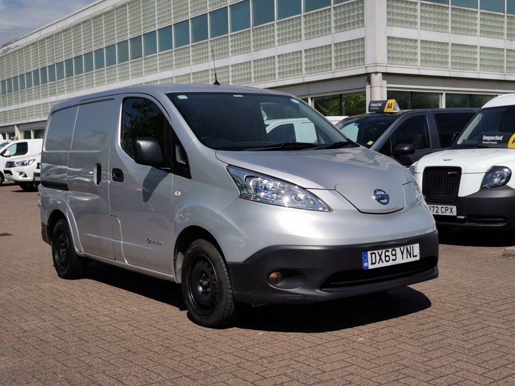 Nissan eNV200