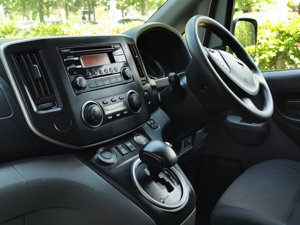 Nissan eNV200