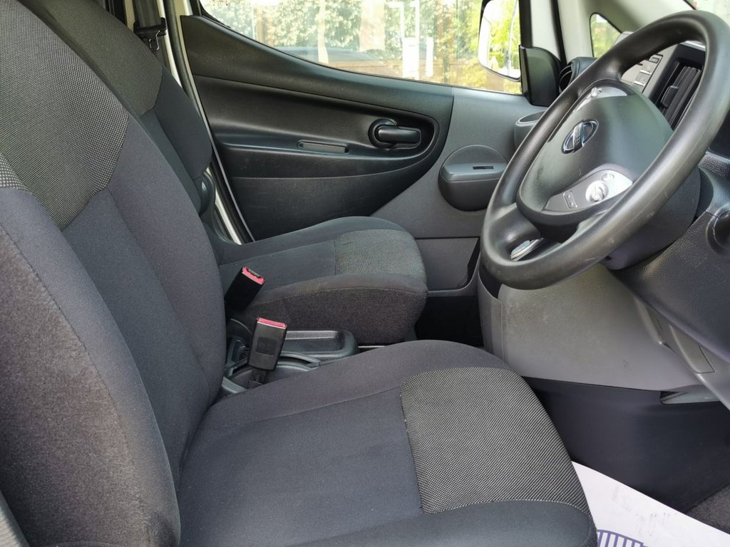 Nissan eNV200