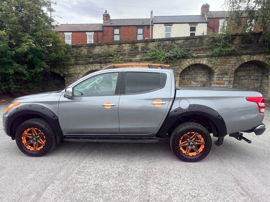 Mitsubishi L200
