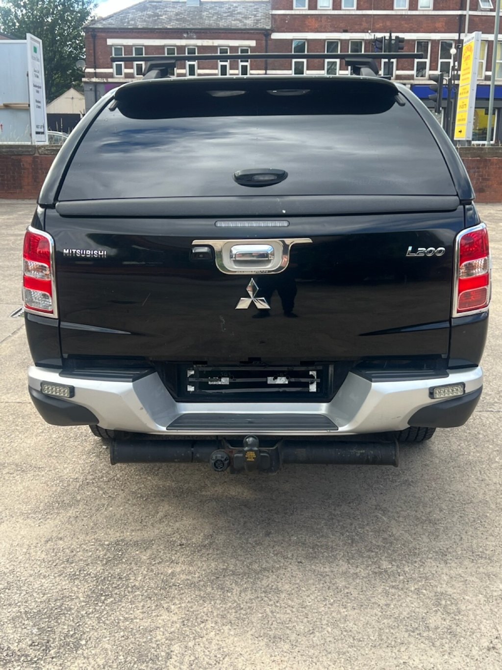 Mitsubishi L200