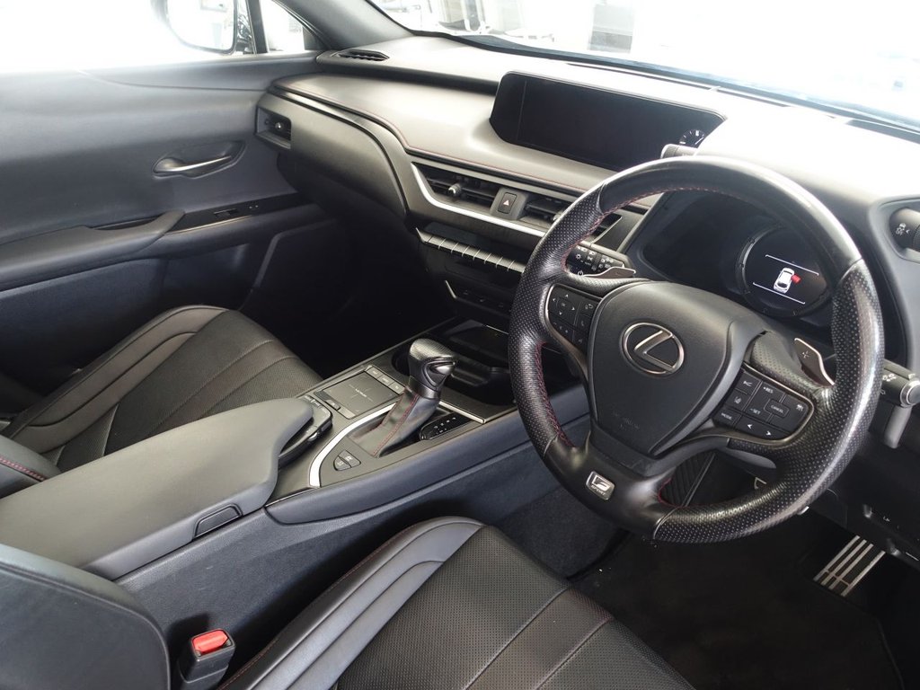Lexus UX