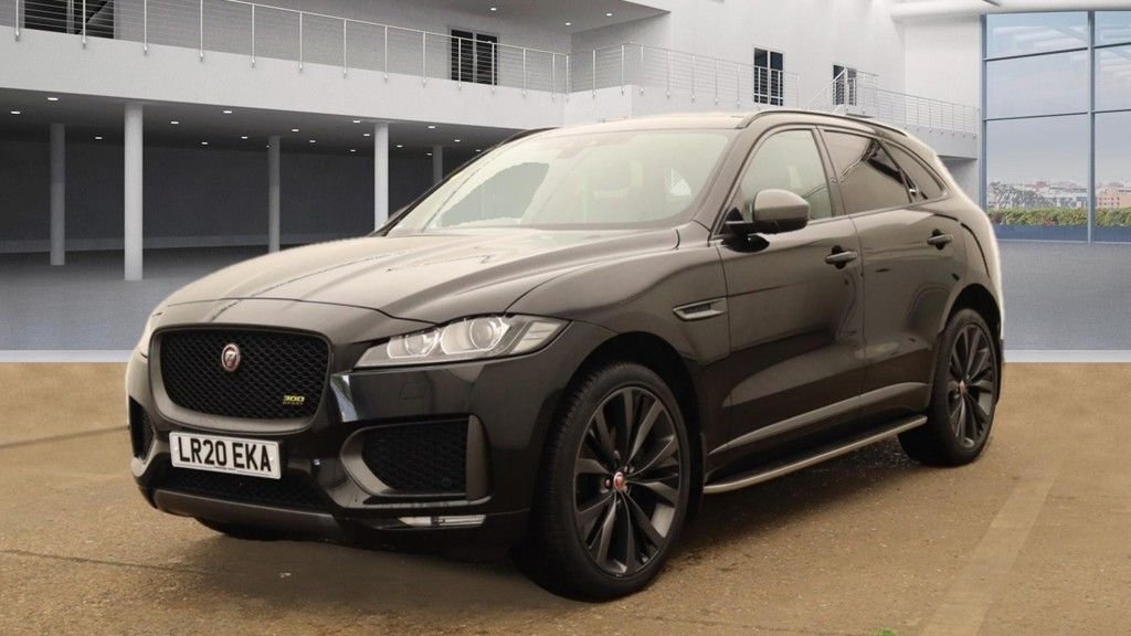 Jaguar F Pace