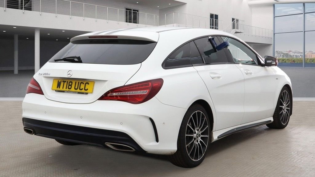 Mercedes Benz CLA