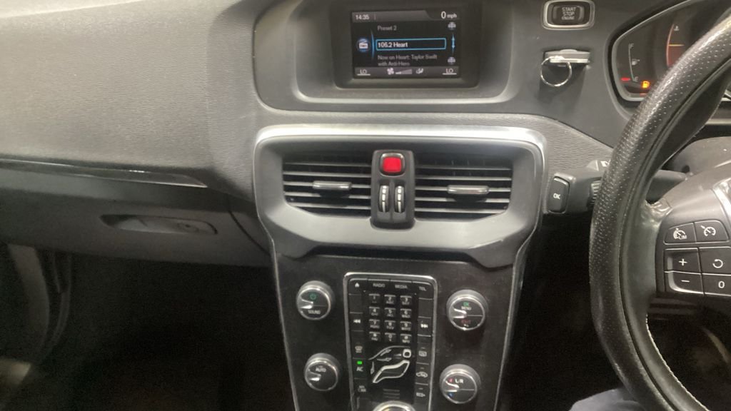 Volvo V40