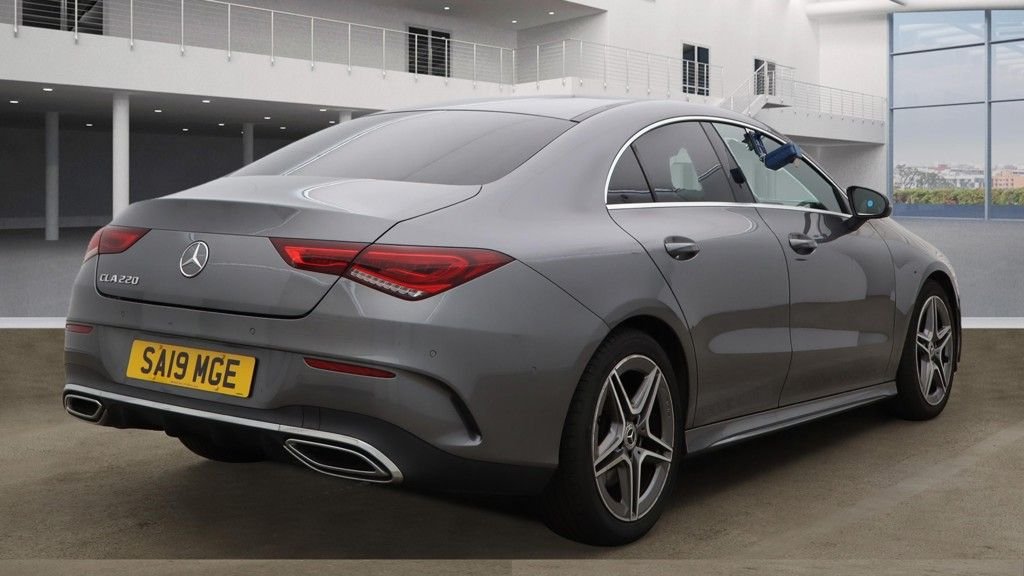 Mercedes Benz CLA