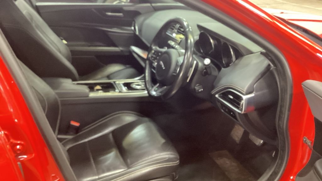 Jaguar XE