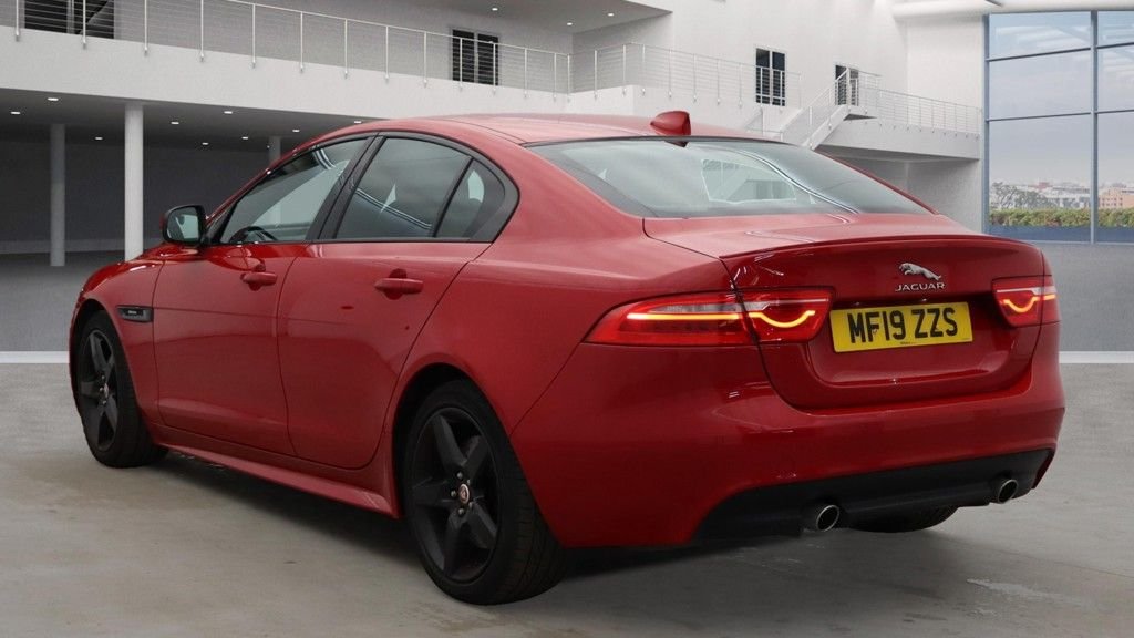 Jaguar XE