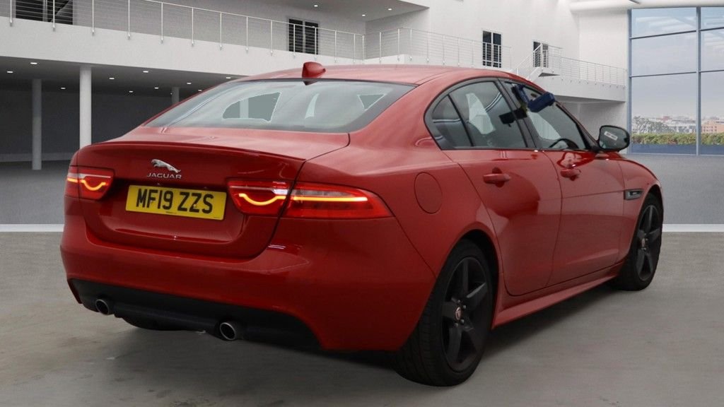 Jaguar XE