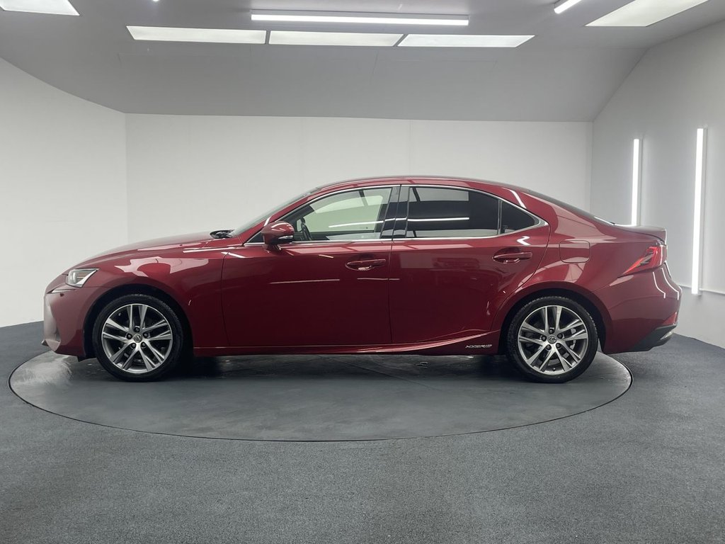 Lexus IS