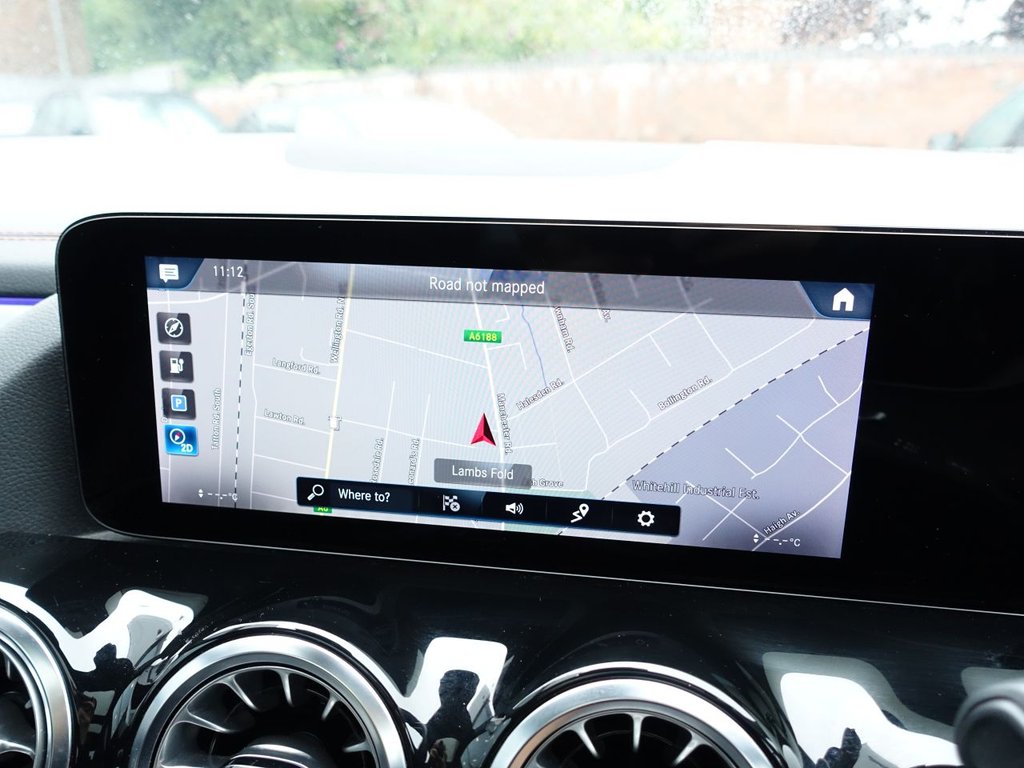 Mercedes Benz EQA