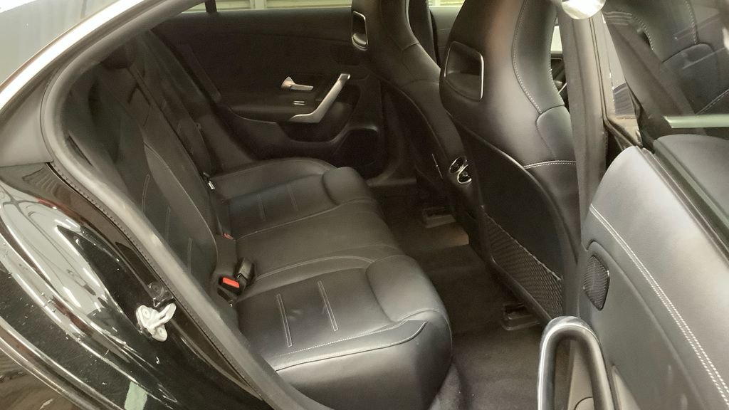 Mercedes Benz CLA