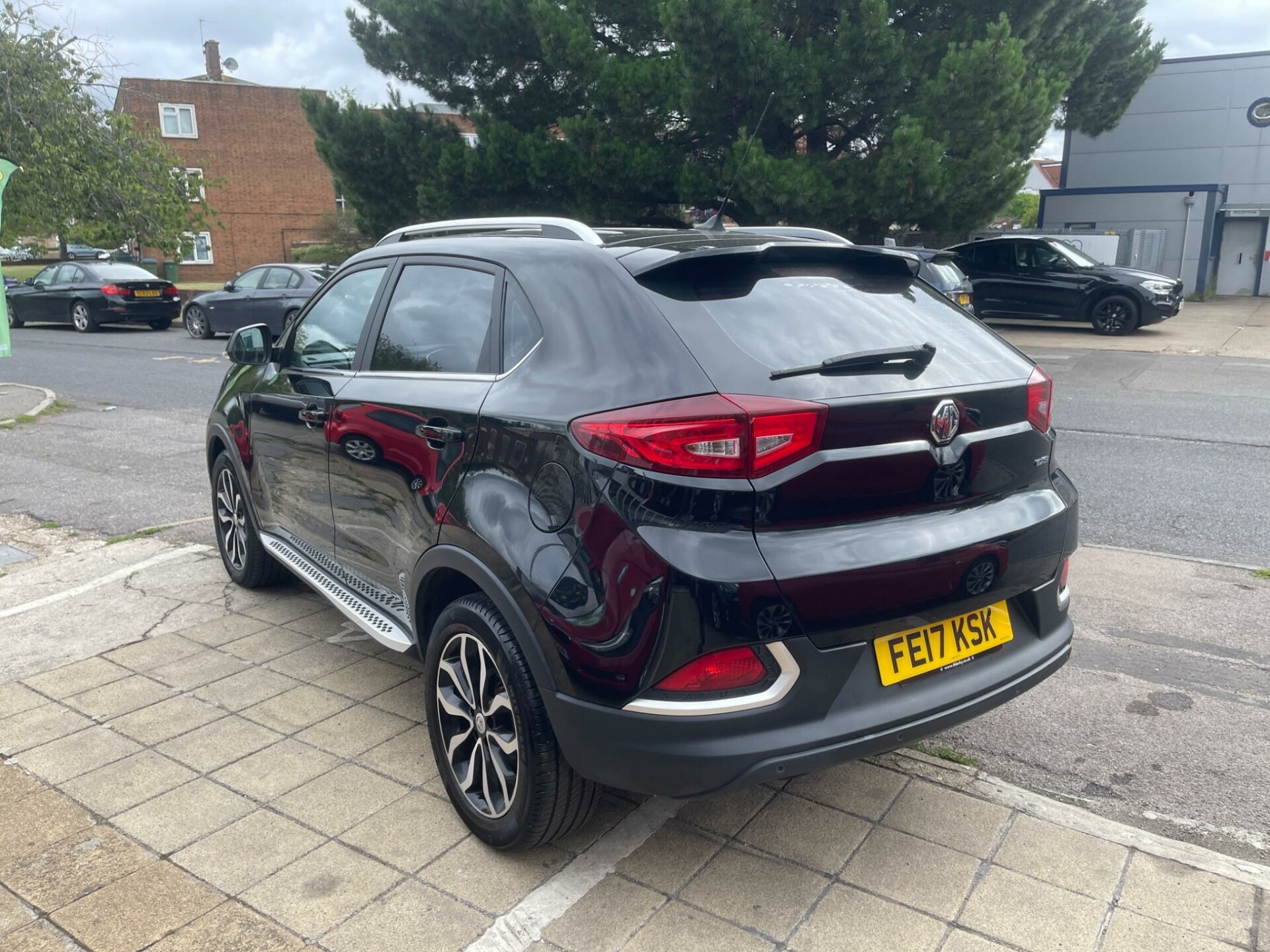 MG GS