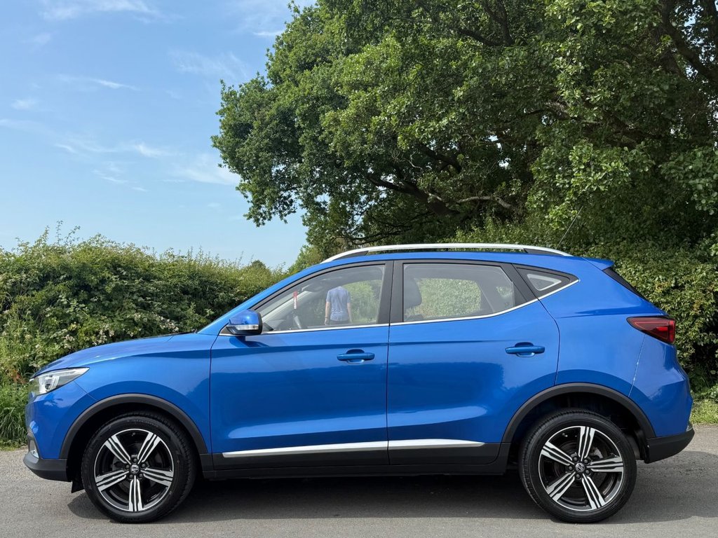 MG ZS