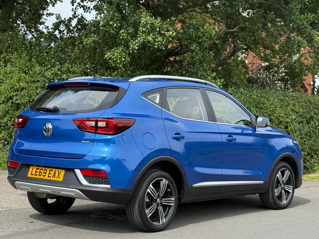 MG ZS