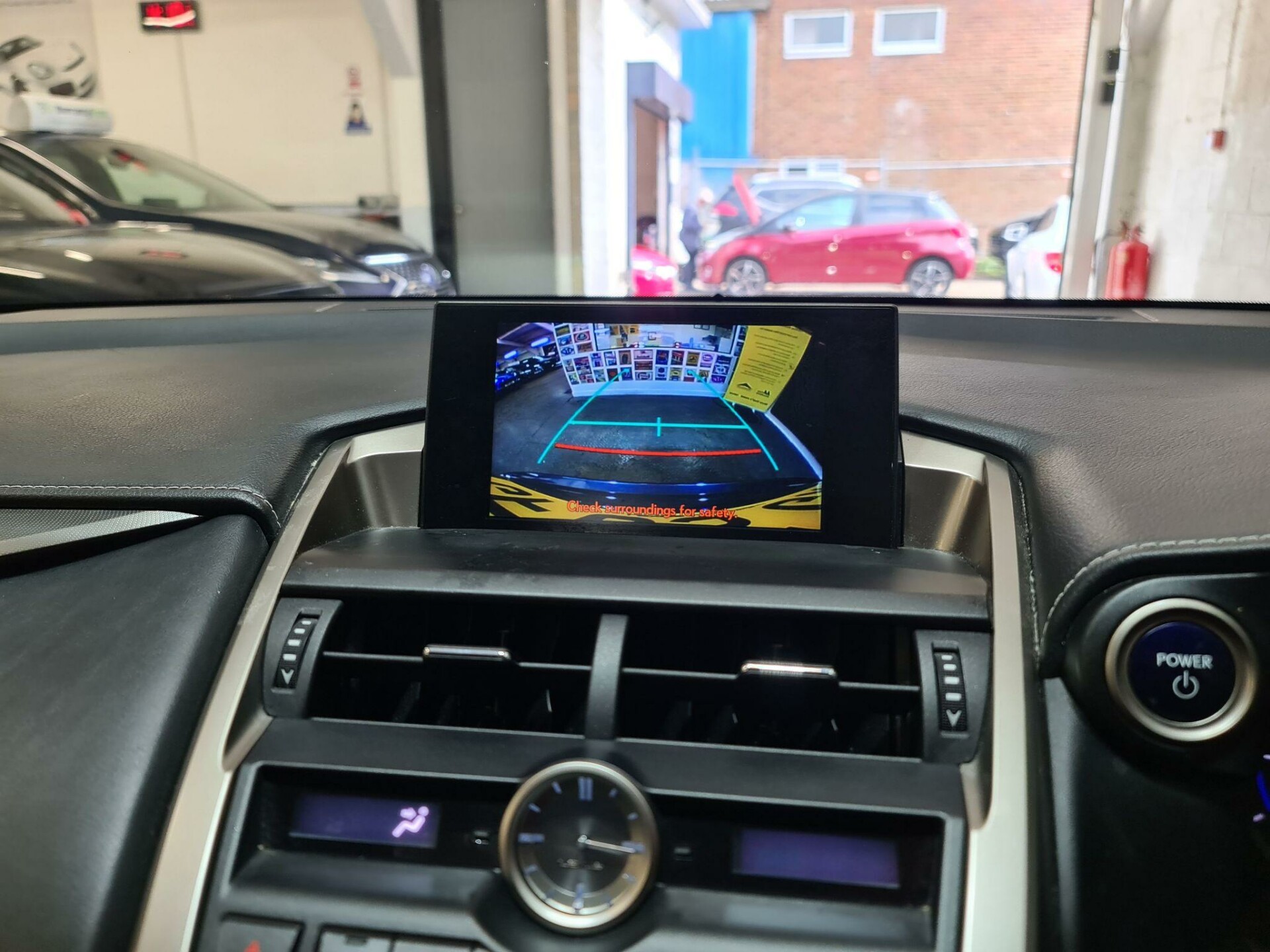 Lexus NX 300h