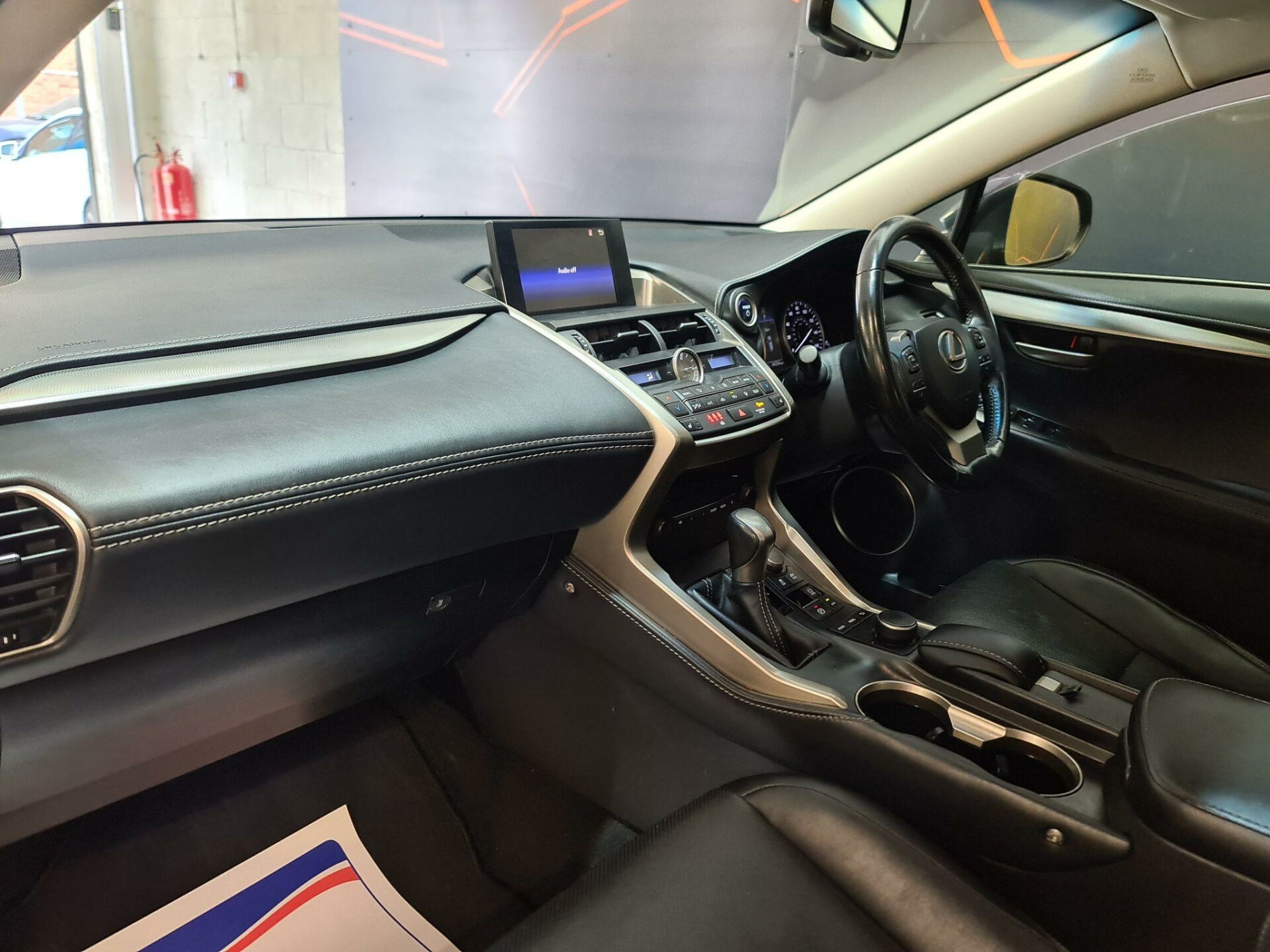 Lexus NX 300h