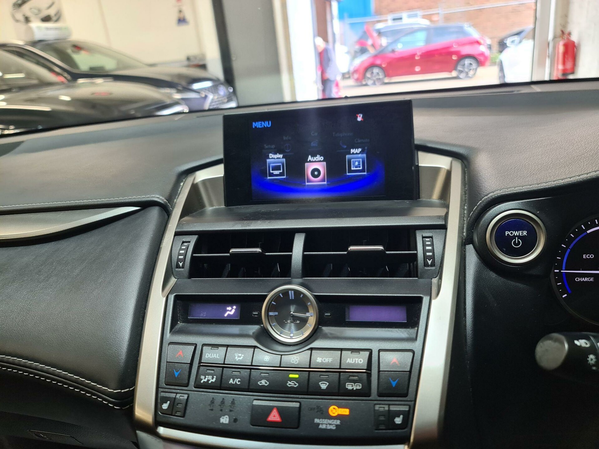 Lexus NX 300h