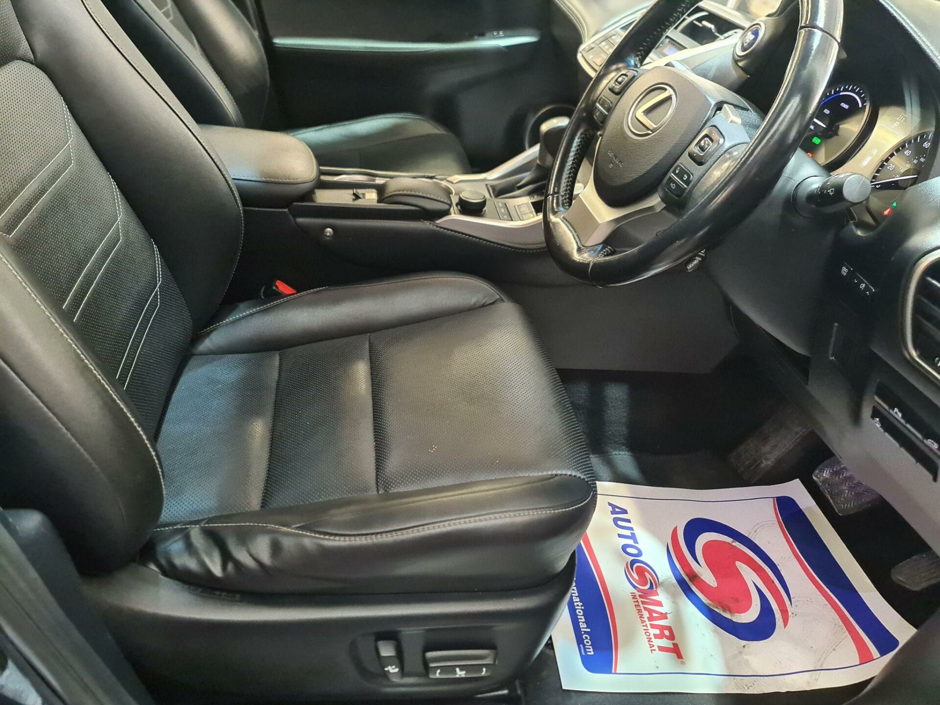Lexus NX 300h