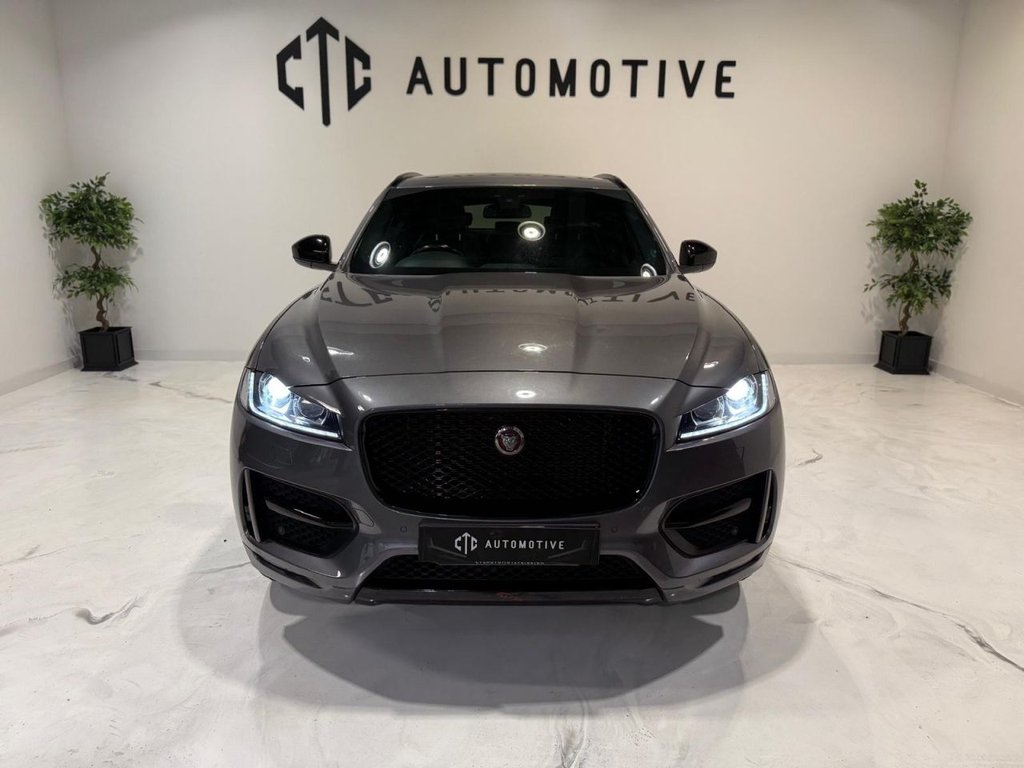 Jaguar F Pace