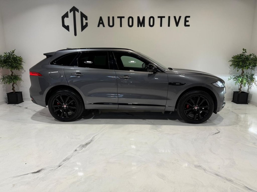 Jaguar F Pace