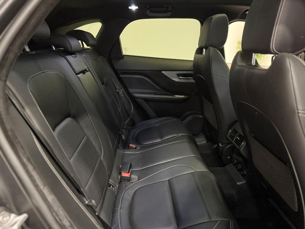 Jaguar F Pace