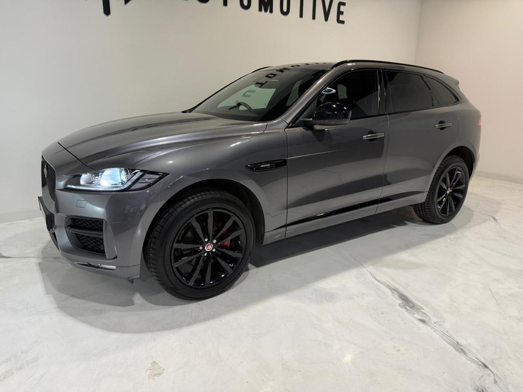Jaguar F Pace