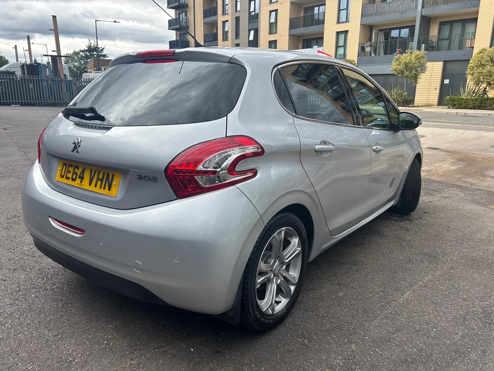 Peugeot 208