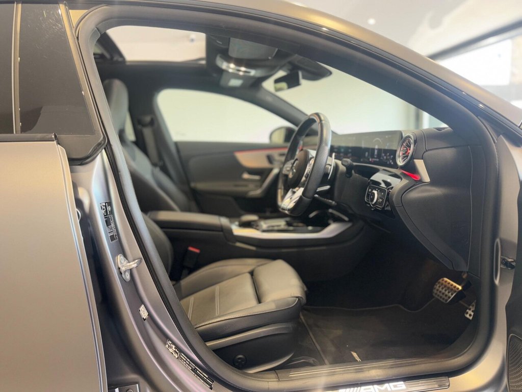 Mercedes Benz CLA