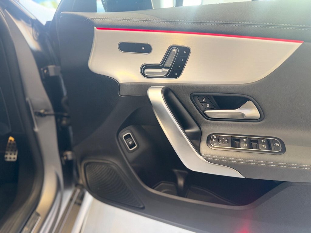 Mercedes Benz CLA